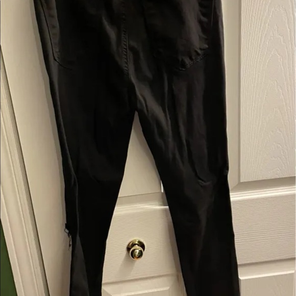 Ripped jeans - Picture 2 of 2